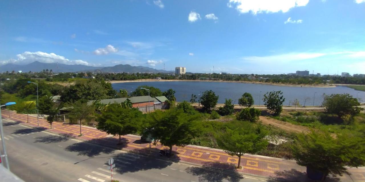 Khach San Anh Dong Hotel Phan Rang Eksteriør billede