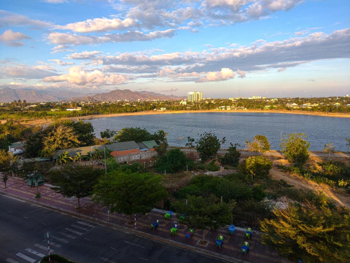 Khach San Anh Dong Hotel Phan Rang Eksteriør billede